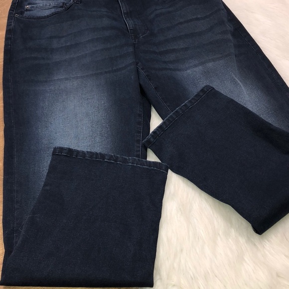 Tahari plus size waist 42 dark wash blue jeans - Picture 4 of 9